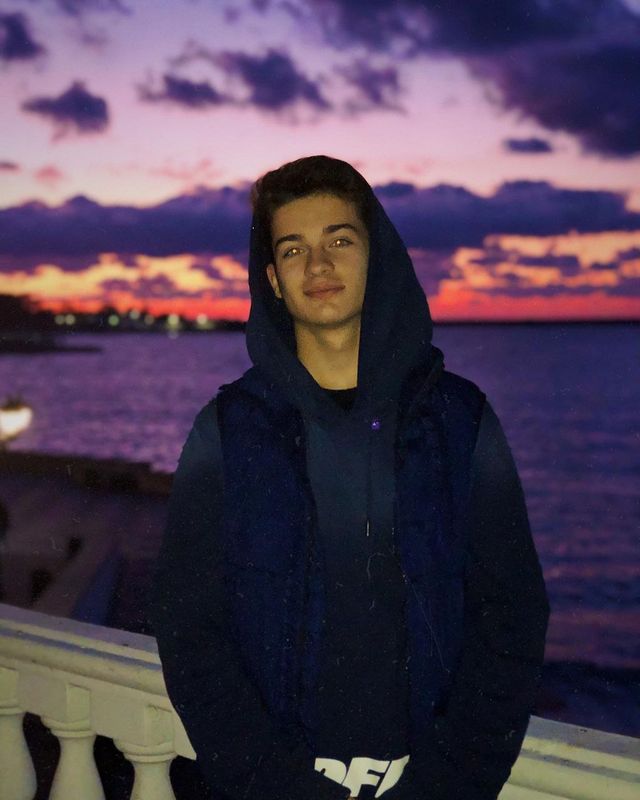 Знакомства в телеграм санкт петербург найти общение